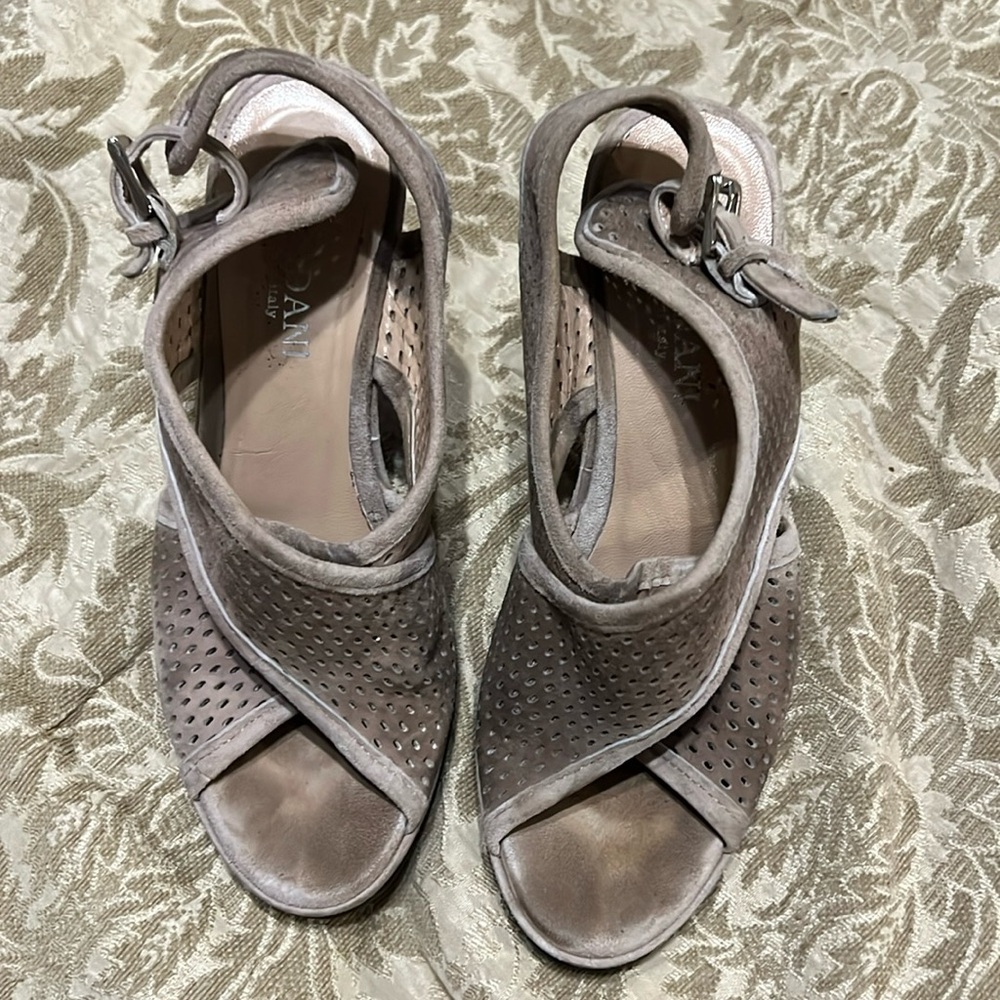 Cordani nubuck heel sandal size 37
